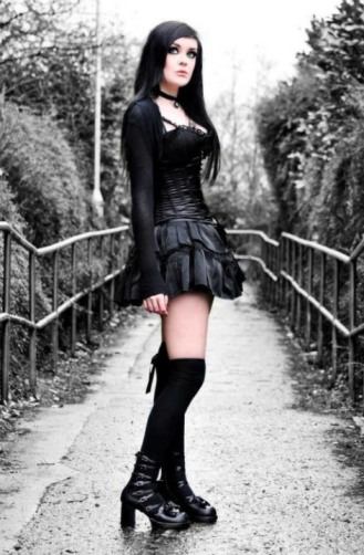Stylish Gothic Girls (4)